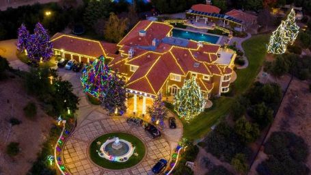 Jamie Foxx's house is worth $10.7 million.